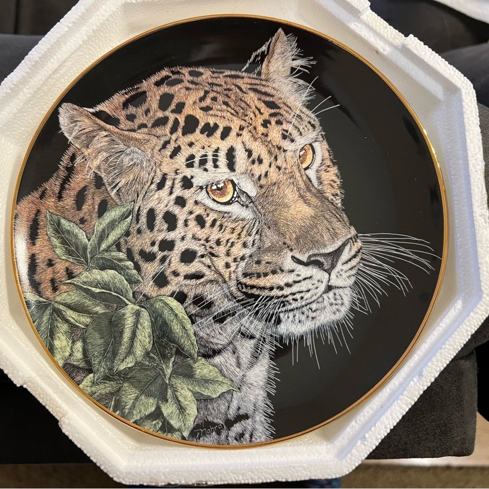 Limited Edition “Lord of the night“ tiger collector plate. The Franklin Mint.